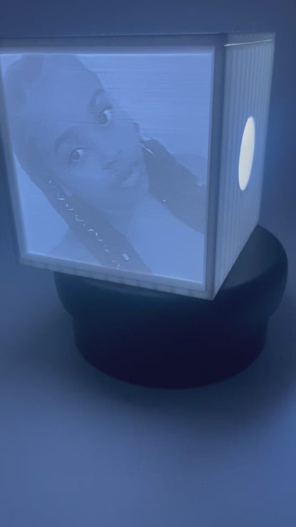 Cube Photo Box